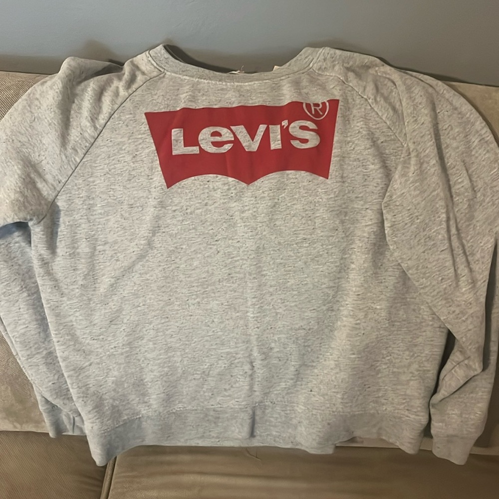 Levi’s pullover